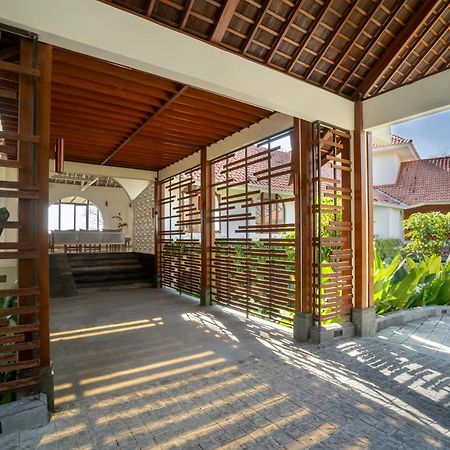 Arpana Luxury Private Pool Villas ジンバラン エクステリア 写真